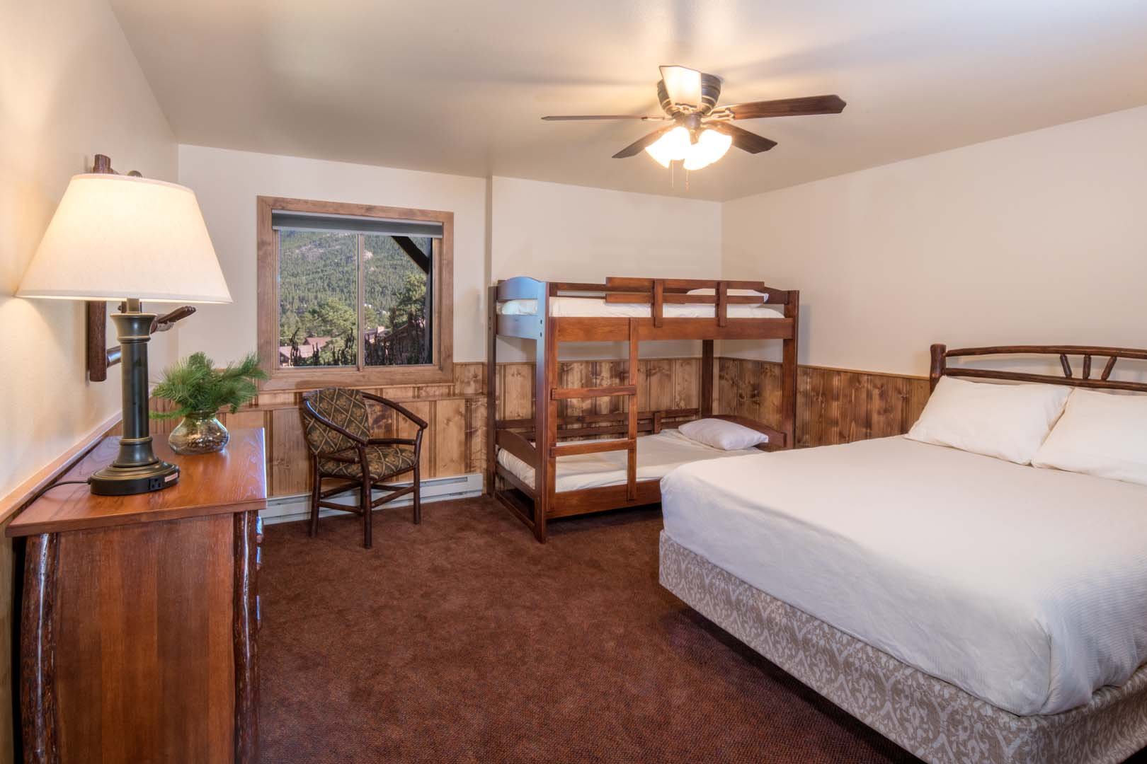 Bunk beds and double bed in Cabin