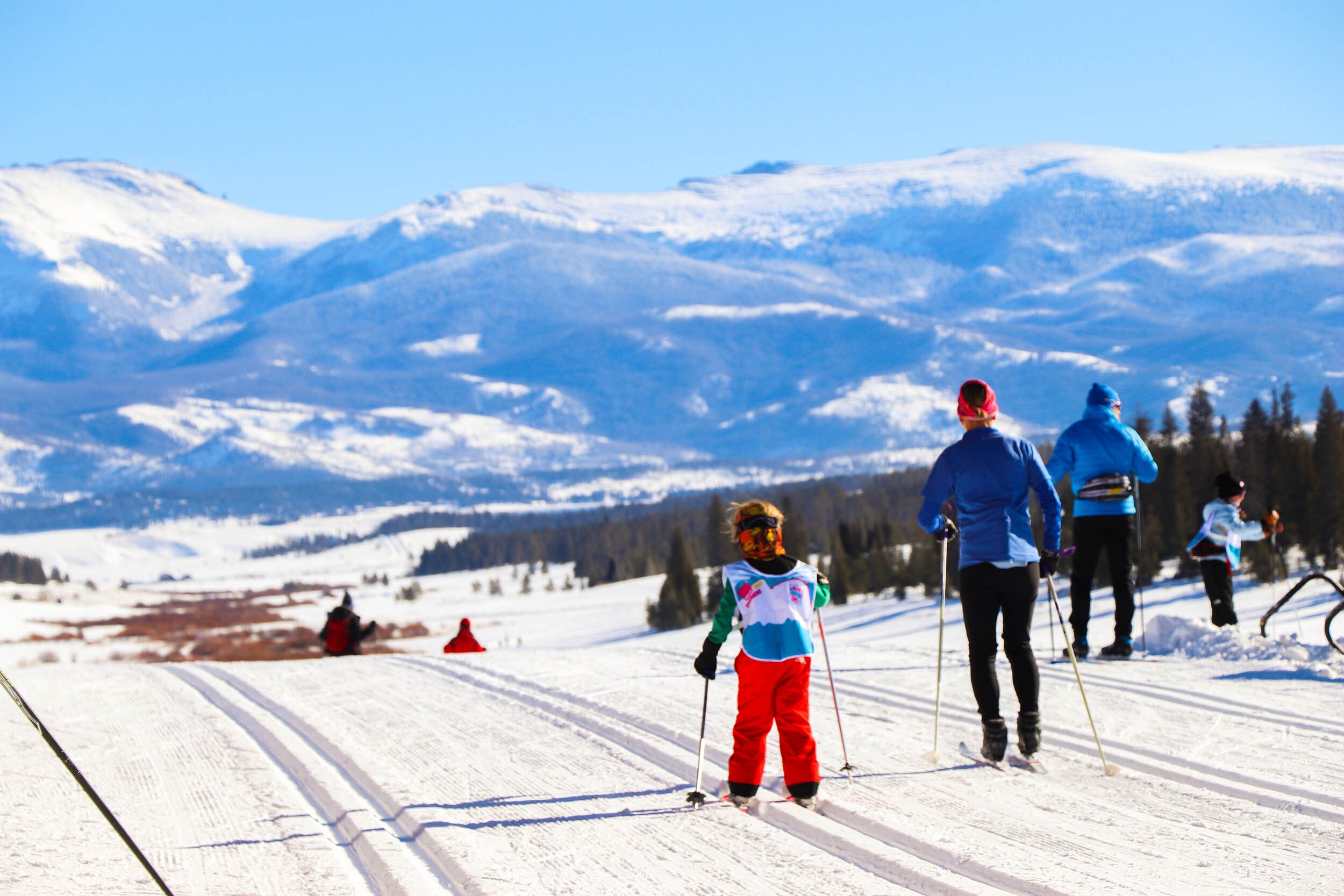 adult and child cross country skiing