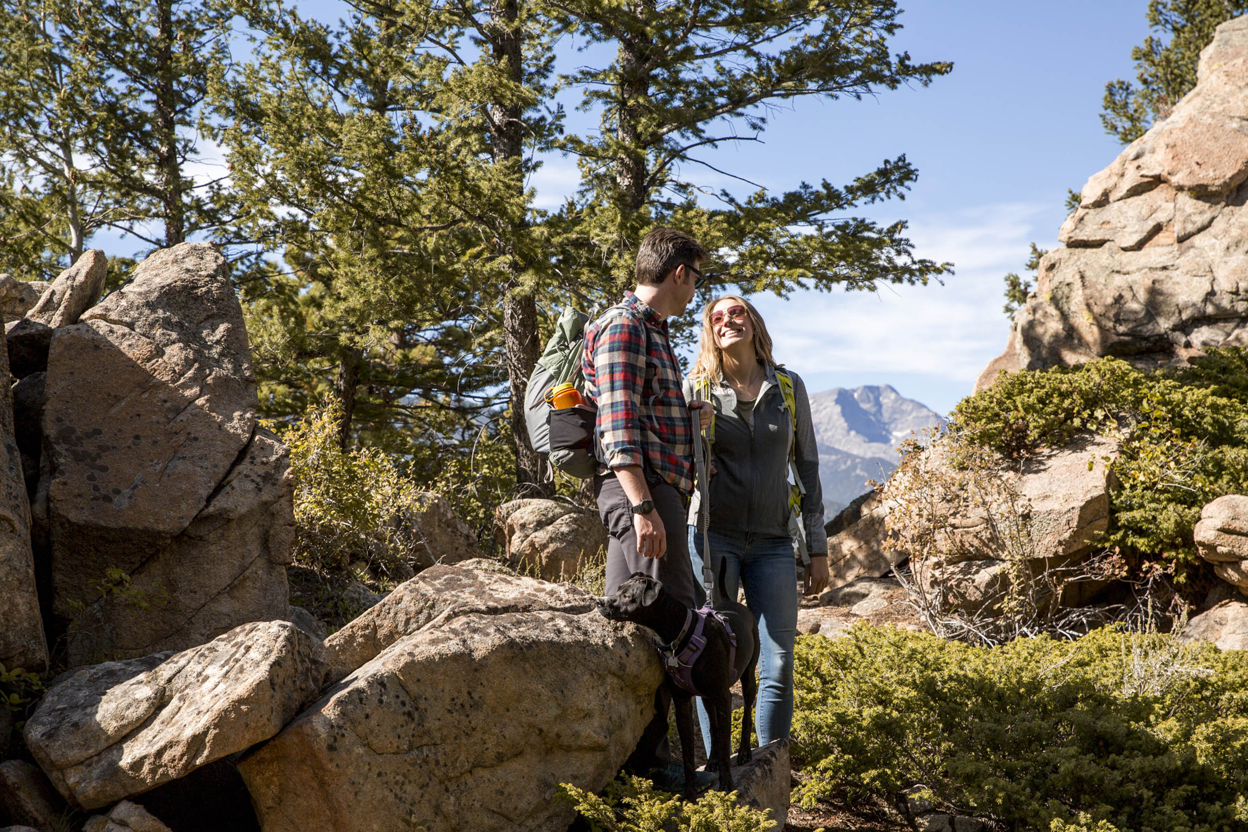 2 people hiking